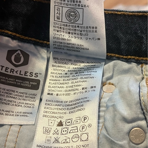 Levi’s 501 medium wash button fly cut off denim shorts - Picture 7 of 11